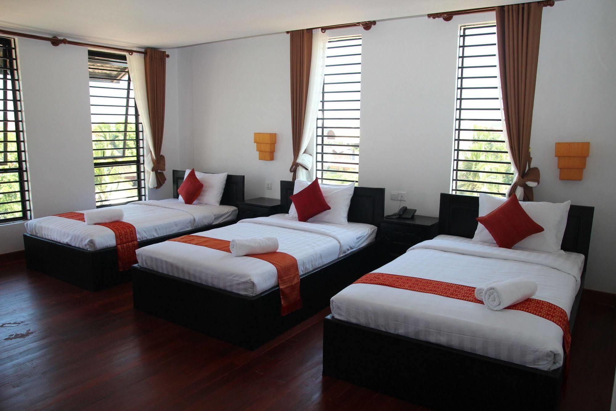 Baan Soksan Hotel Siem Reap Exterior photo