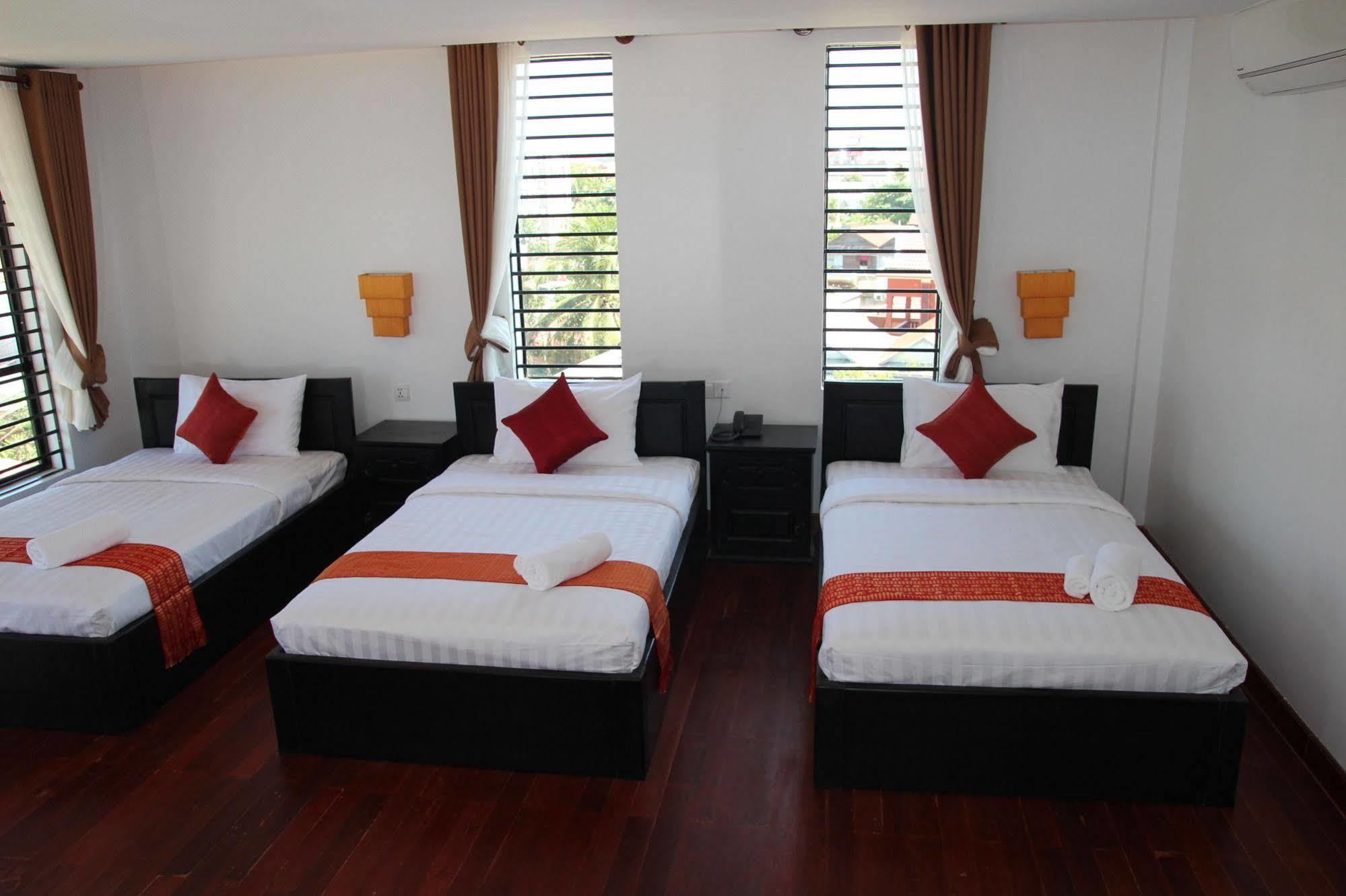 Baan Soksan Hotel Siem Reap Exterior photo
