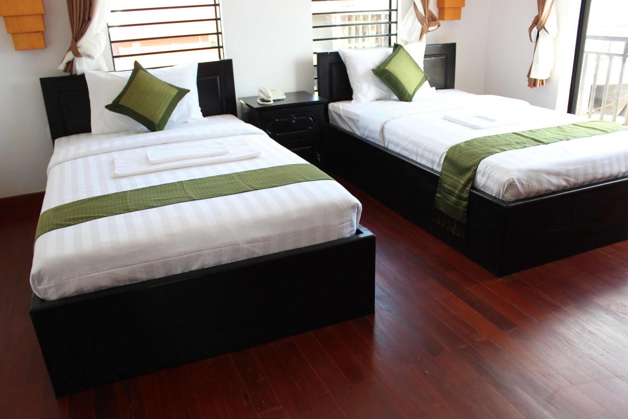 Baan Soksan Hotel Siem Reap Exterior photo
