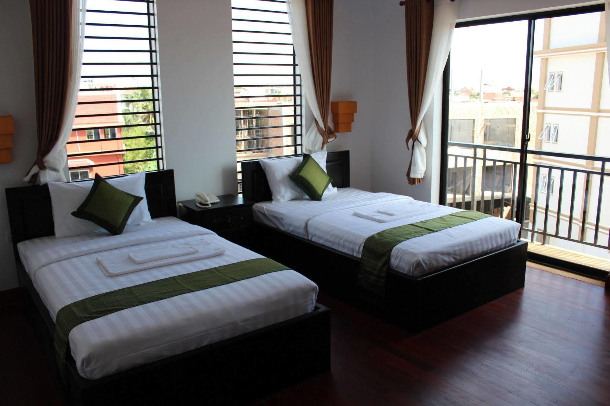Baan Soksan Hotel Siem Reap Exterior photo